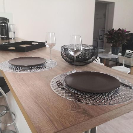 Chez Alex Et Sophie Villa Louzac-Saint-Andre Екстериор снимка